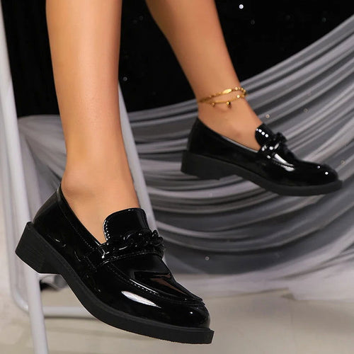 Mocassins à plateforme avec chaîne épaisse