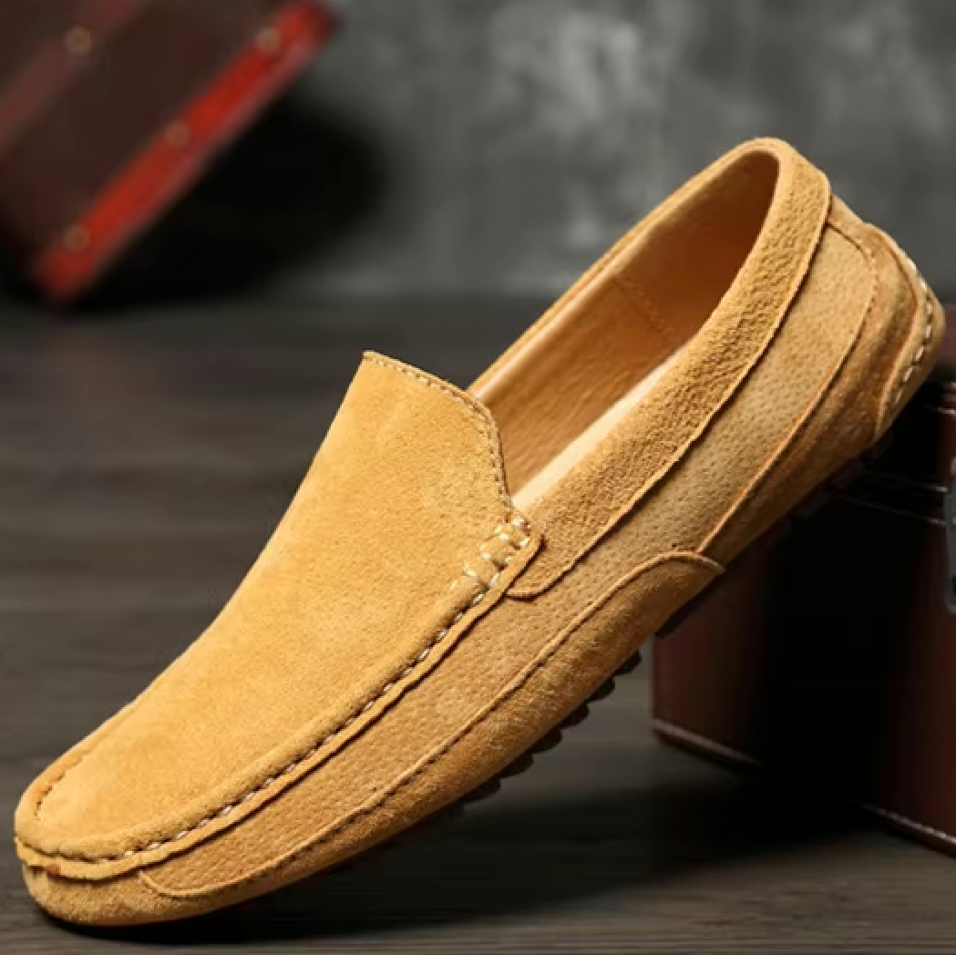 Mocassins beiges en daim pour homme