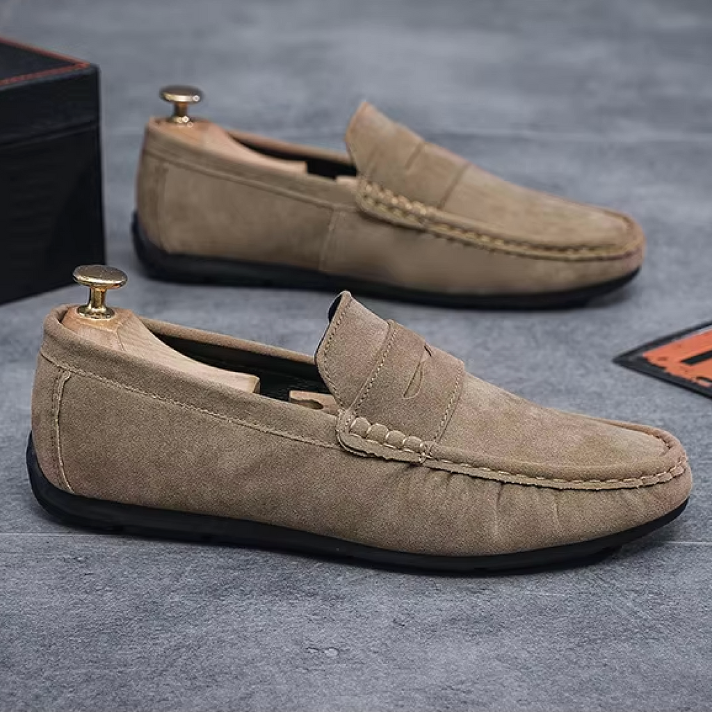 Mocassins en daim beige pour homme