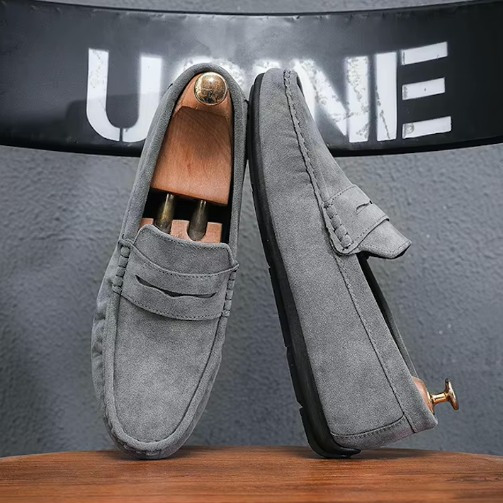Mocassins en daim beige pour homme