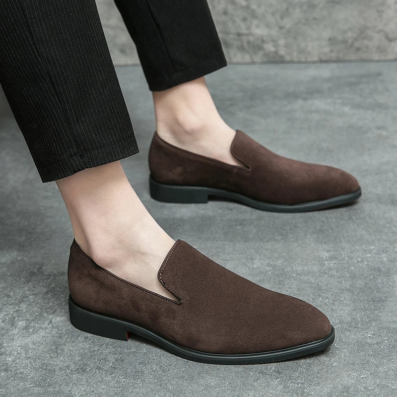 Mocassins en daim marron foncé pour homme