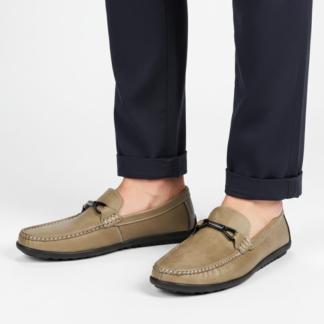 Mocassins en cuir italien avec boucle métallique pour homme