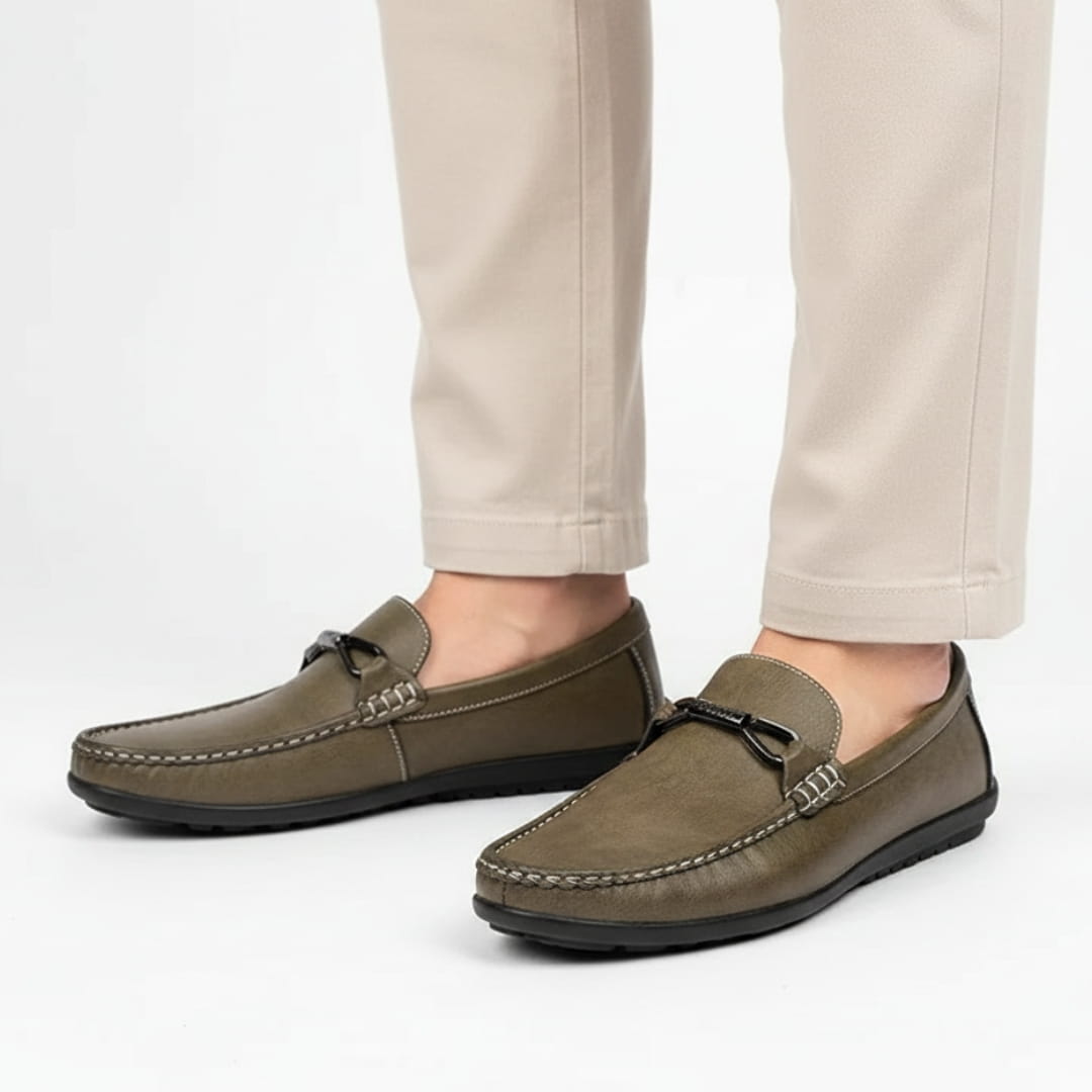 Mocassins en cuir italien avec boucle métallique pour homme