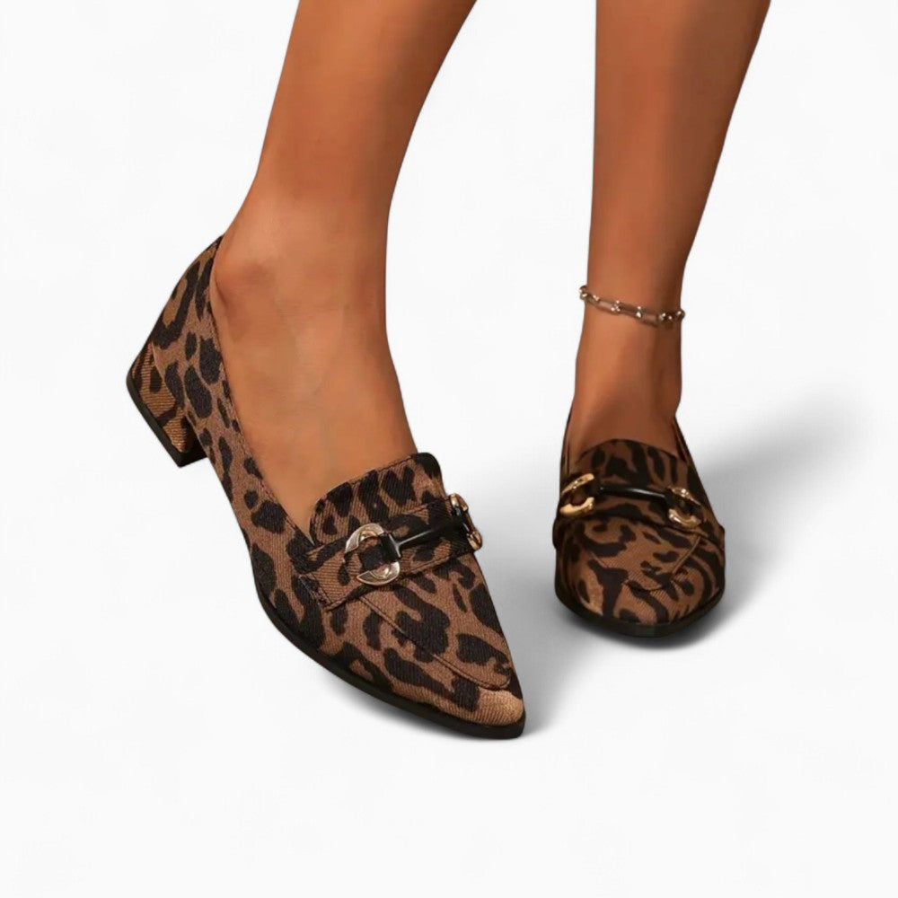 Mocassins à petit talon et motif léopard