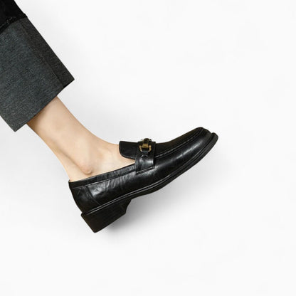 Mocassin noir à talon carré femme