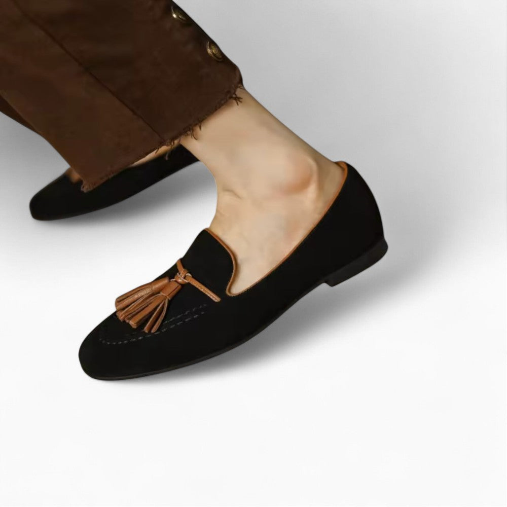 Mocassins en daim noir à glands