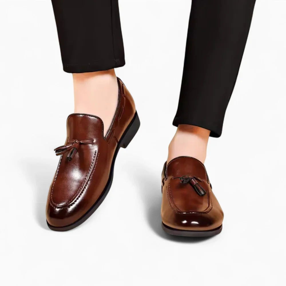 Mocassins en cuir marron à glands pour homme