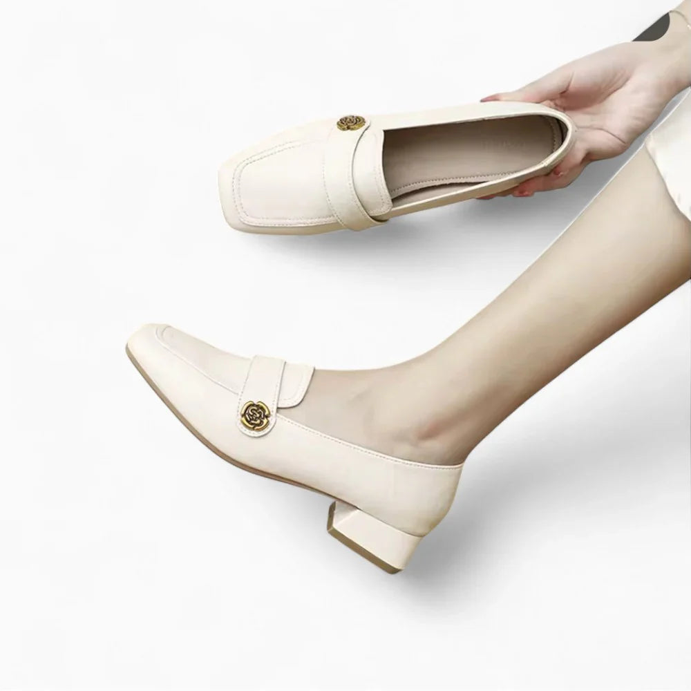 Mocassins en cuir blanc à talon