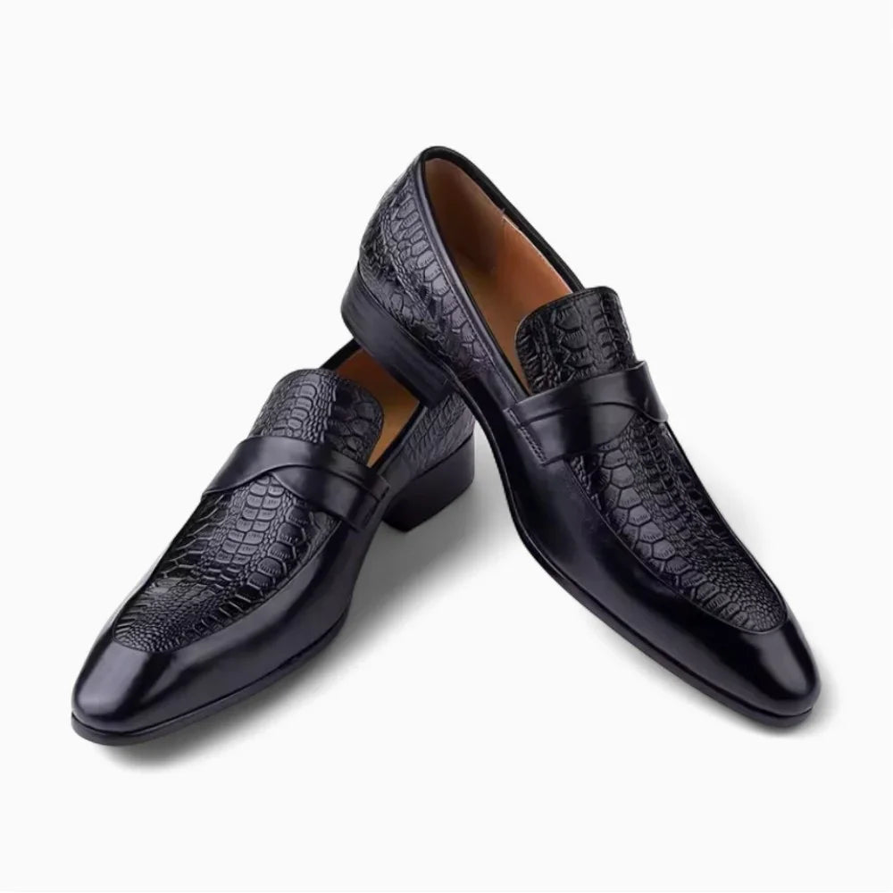 Mocassins en cuir noir à bout pointu pour homme