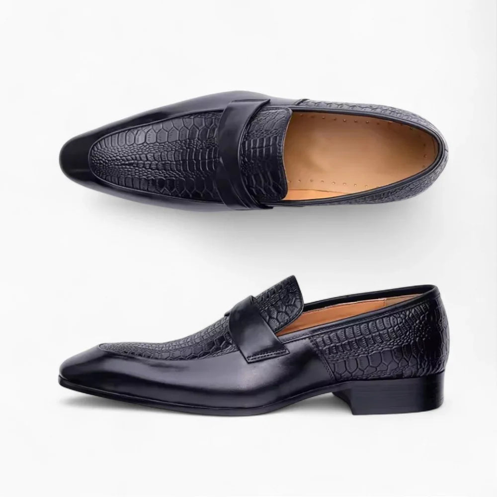 Mocassins en cuir noir à bout pointu pour homme