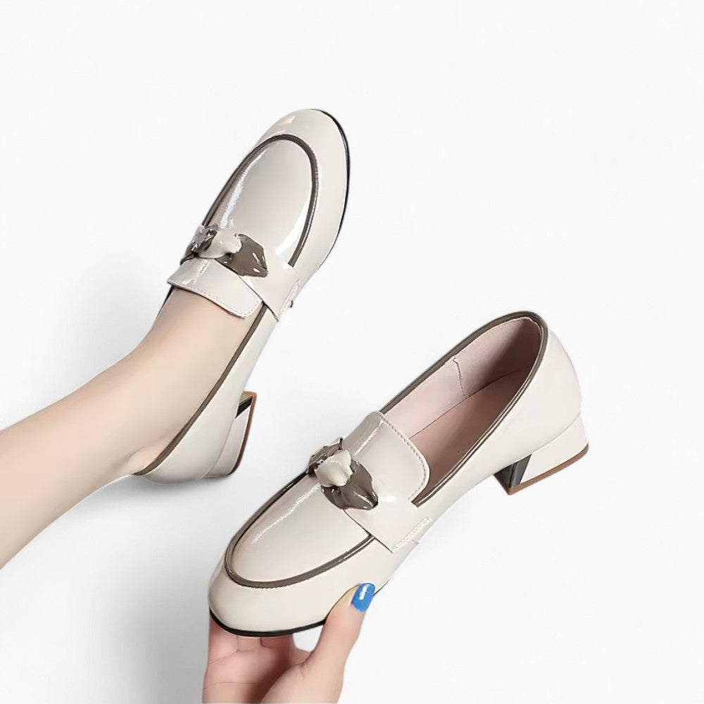 Mocassins à talon carré blanc