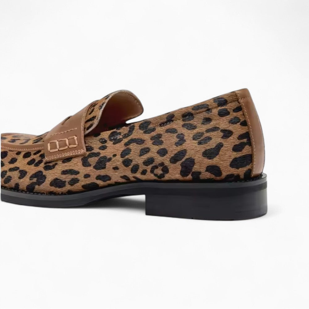 Mocassins à motif léopard