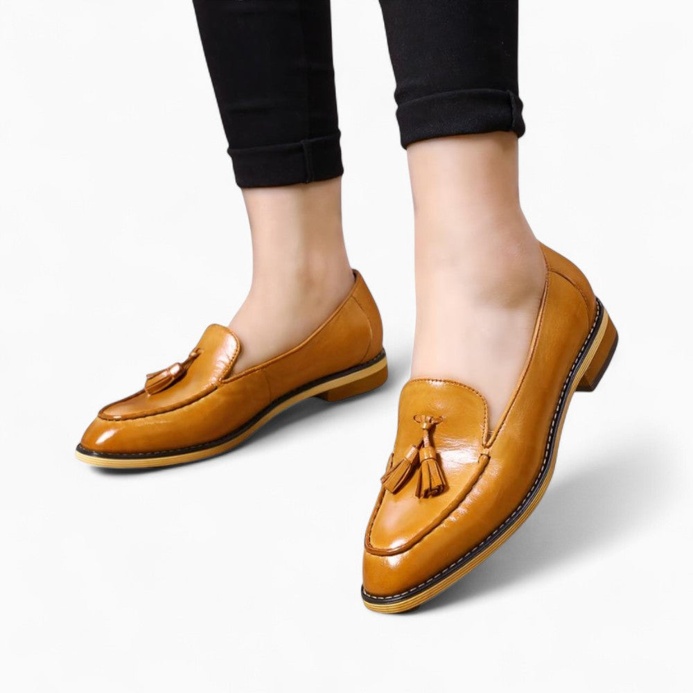Mocassins en cuir marron avec glands